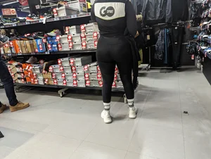 Huge juicy sexy nike legging ass worker part 1