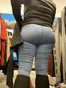 (Oc) thick latina mom in soft pants