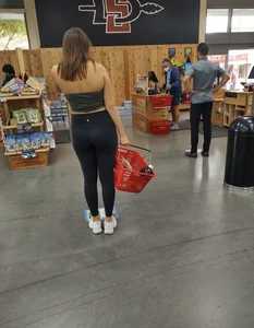 Hot gym chick great ass at the supermarket