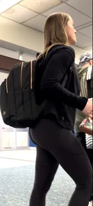 Traveler with a nice ass