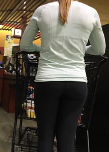 Grocery store bubble butt milf in leggings