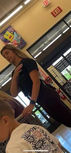You may recognize this blonde milf !