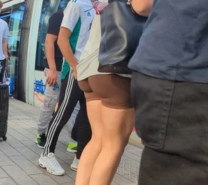 Super ass in Brown shorts