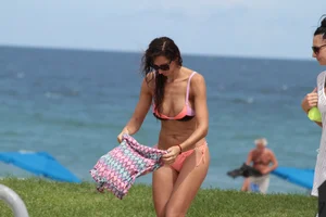 Deerfield Beach girls in bikinis
