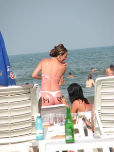 Candid beach and bikini babes