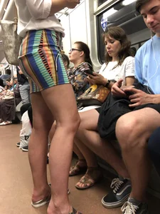 Stocky Milf in Sandals and Short Skirt Subway Train Creepshots