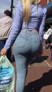 20.22 MB file on MEGA. (Non oc) BLONDE jeans perfect huge curvy round thick bubble ass closup (VIDEO)