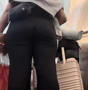 Thick Latina with jiggly phat ass ( OC , Upshots ) Airport series