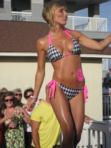 IOP Bikini Contest Drivin N' Cryin Show May 2009