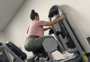 GYM MILF WITH JUICEST ASS “must see, close ups”
