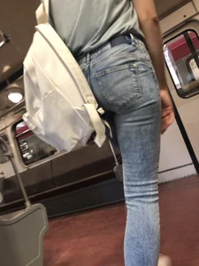 Hot Booty and Legs in Tight Jeans Street Creepshots