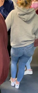Hot Teen in Tight Jeans Pt 9  (Cameltoe)