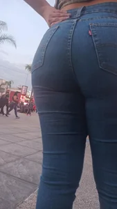 Bubble butt cowgirl in jeans (OC)