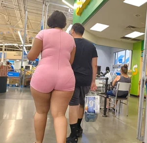 Chubby showing her big culo (OC)