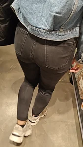 My friend’s ass - Part 7 (OC)
