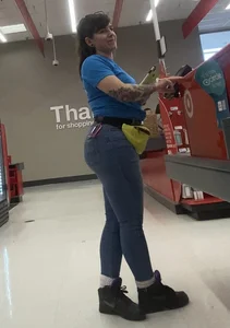 Face shot, cute smile, fat ass