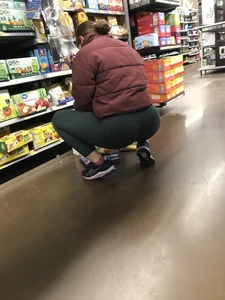 Squatting Teen Green Lulu VTL