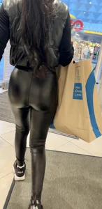 Hottest bubble ass in shiny black leggings