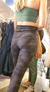 Cute Petite Blonde in Camo Leggings with Face Shots🤤