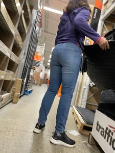 Sexy fat ass milf