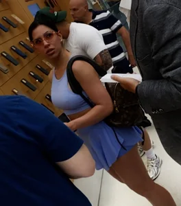 Baddie at the Apple Store