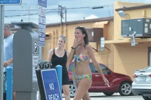 Deerfield Beach girls in bikinis