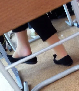 College candid teens' flats under desk, dangle creepshots