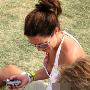 Candid boobs, nip slip and downblouse pics