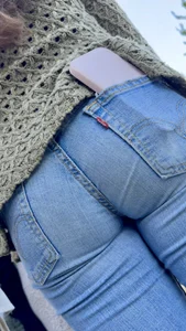 Tight perky ass with SEXY thigh gap  (OC)