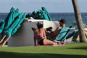 Deerfield Beach girls in bikinis