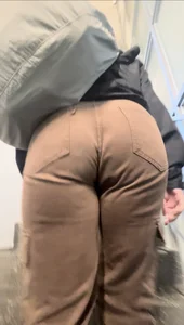 Sassy blonde gets her nice ass capped in gym (OC)