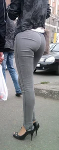 Hot Booty and Legs in Tight Jeans on Heels Street Candid