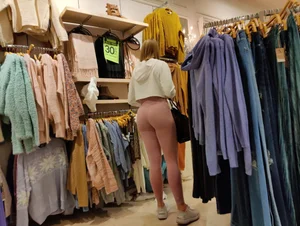 Blonde girl with a great ass in tight pink leggings