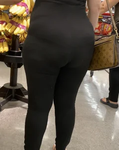 PAWG MILF VPL at Target [OC]