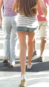 Sexy Creepshot of Girl in Mini-Shorts on Crosswalk, Hot Booty and Legs
