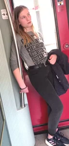 Candid teen wearing tight black jeans in a public bus cameltoe creepshot