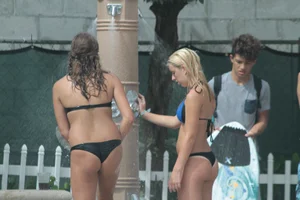 Deerfield Beach girls in bikinis