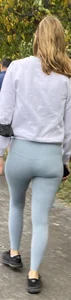 VPL and big ass in blue