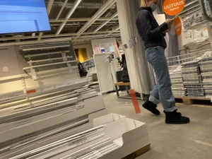 A Masked Candid Girl in Loose Jeans at the Store Creepshots