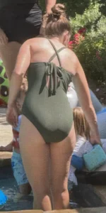 Brunette Milf (OC)