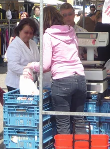 Street market babe wearing jeans