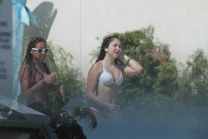 Florida beach and bikini girls