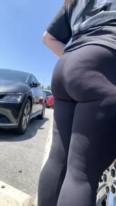 Chubby Hockey Geek, nice BUTT n THIGHS