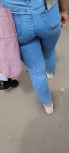 College Latina Tight Jeans