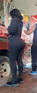 Mature MILF BBL big butt in black leggings [oc]