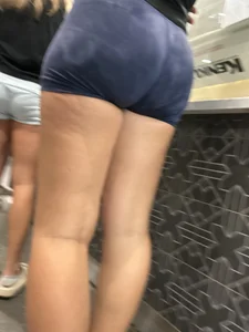 Fit college pawg showing off that thigh gap and