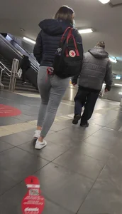 Brunette in tight jeans got suspicious