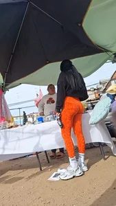Slim latina perfect body in orange leggings [oc]