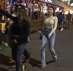 Hot city night street girls