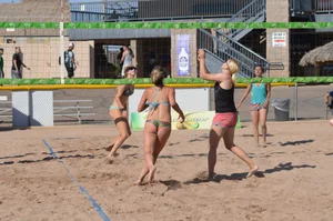 Beach and bikini girls